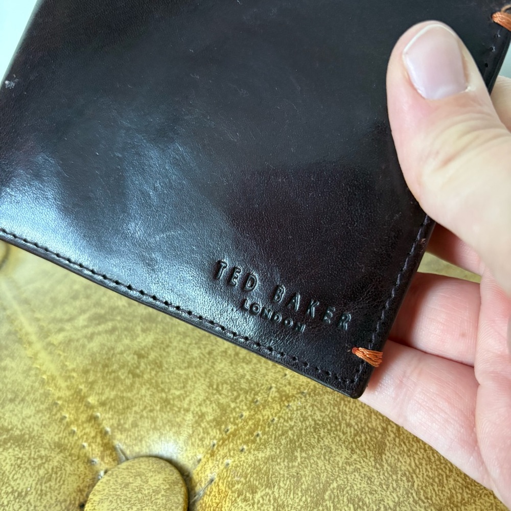 Ted Baker London Men's Leather Bifold Wallet - Brown Paisley Lining - Picture 2 of 12